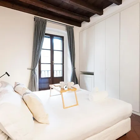 Apartment Prestigioso Piazza Duomo By Easylife